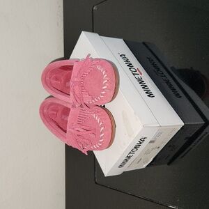 Minnetonka pink moccasins